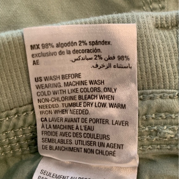 Style & Co. size 12 Khaki green CARGO capris with rushing gathers on legs. - Picture 2 of 10